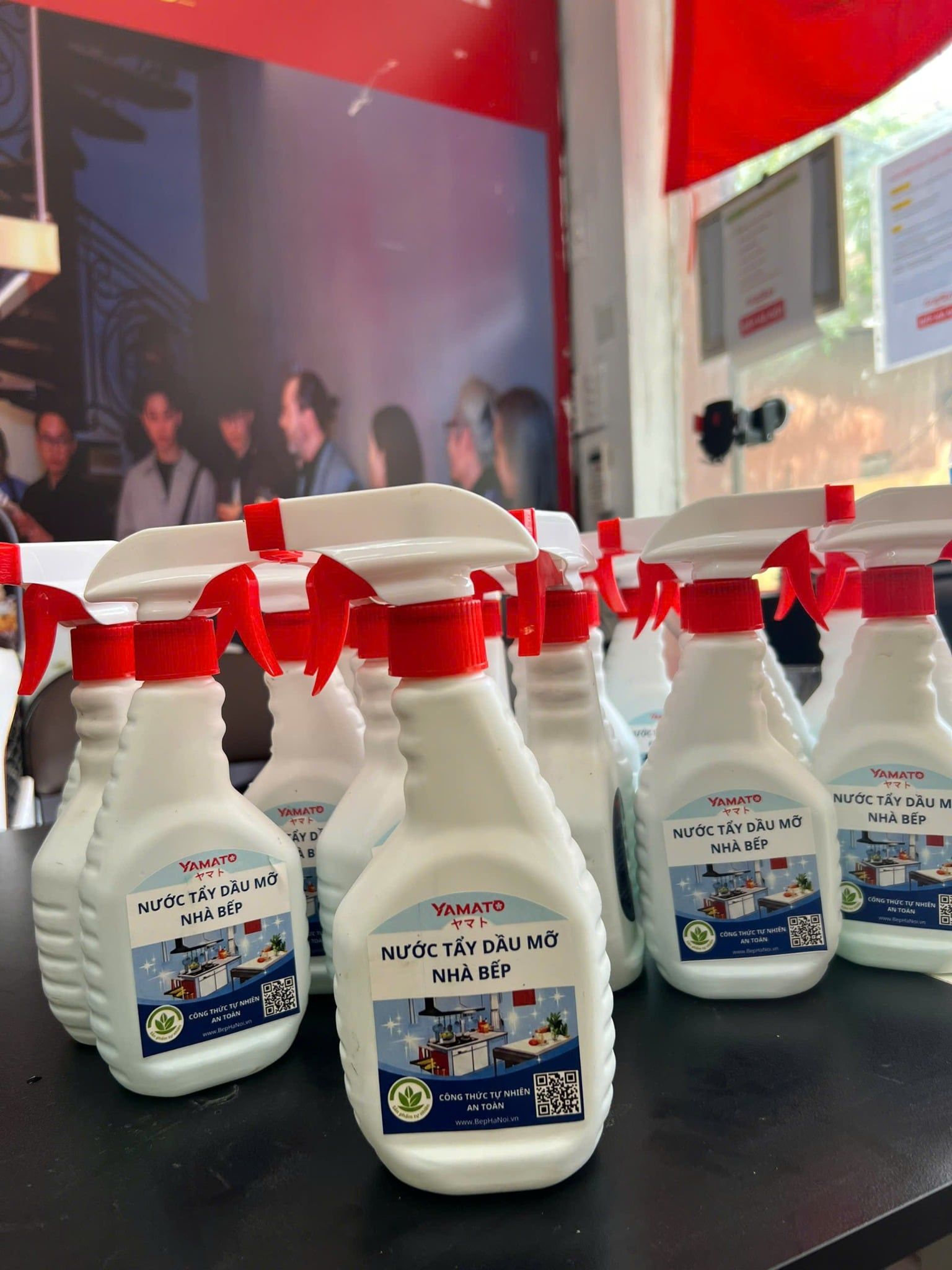  Chai tẩy mỡ bếp siêu bóng Yamato 350ml tiện lợi, an toàn. 