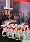 Chai tẩy mỡ bếp siêu bóng Yamato 350ml tiện lợi, an toàn. 