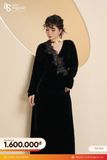  VÁY NHUNG ĐEN VIỀN CỔ V ĐÁP REN DÀI TAY 
