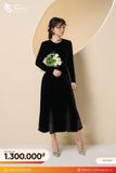  ĐẦM NHUNG ĐEN DÀI TAY CỔ TRÒN PHỐI REN GẤU 