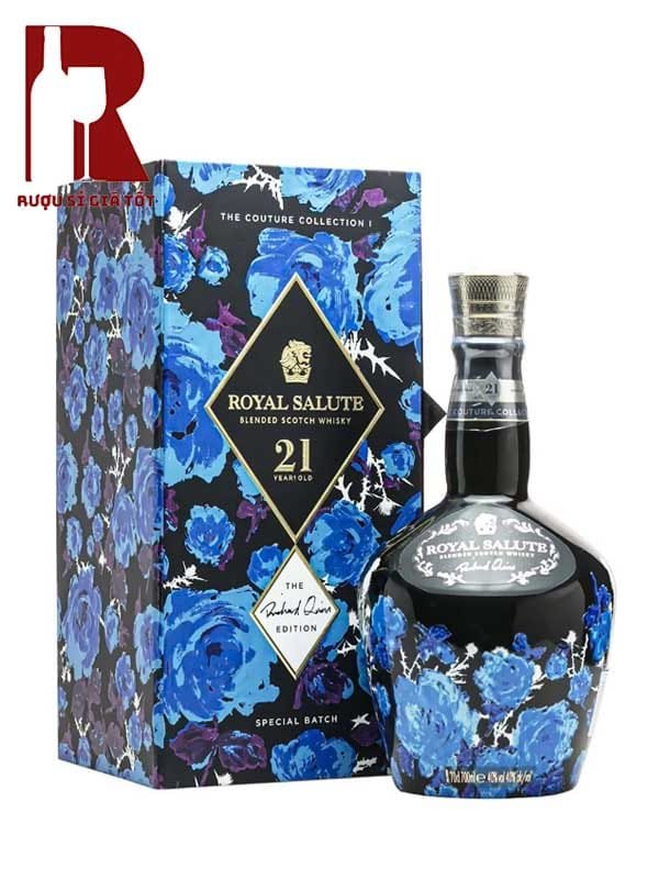 Chivas Royal Salute 21 Black Richard Quinn nền đen vàng kim