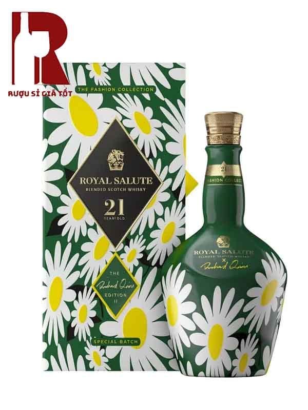 Chivas Royal Salute 21 Richard Quinn Daisy Edition II họa tiết hoa cúc trắng