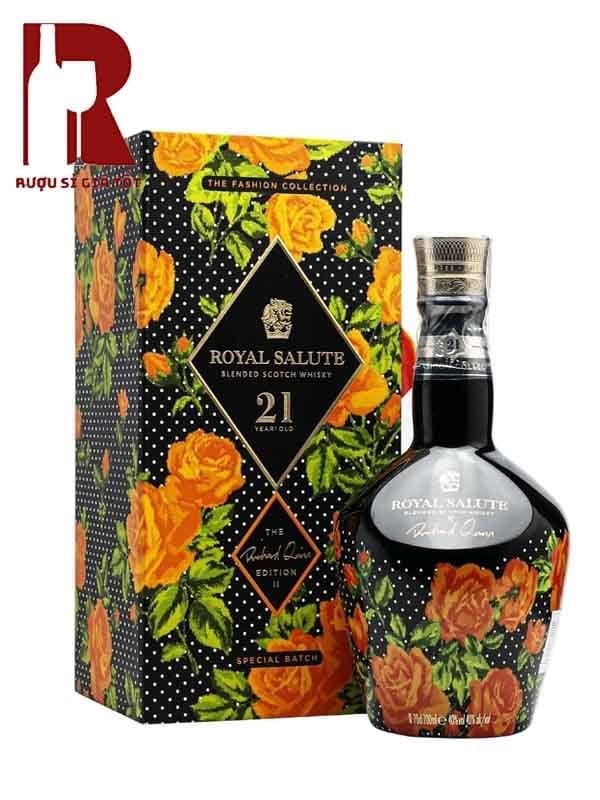 Chivas Royal Salute 21 Richard Quinn Roses Edition II họa tiết hoa hồng