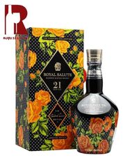 Rượu Chivas Royal Salute 21 Năm Richard Quinn Roses Edition II