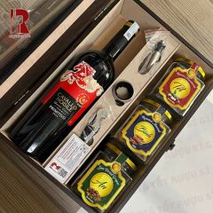 Hộp Quà Rượu Vang Cavallo Nobile Primitivo Limited Edition