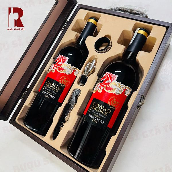 Hộp Quà Rượu Vang Cavallo Nobile Primitivo Limited Edition