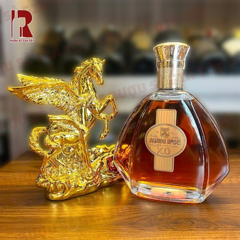 Rượu Linh Vật Ngựa Bay Có Cánh Janus D'or XO