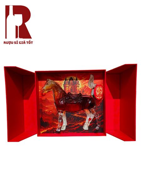 Rượu Linh Vật Ngựa Phi Nước Đại Xích Thố Reynard Horse
