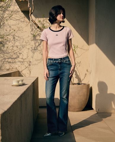  LEE - Áo croptop nữ cổ tròn tay ngắn Modern Seasonal 