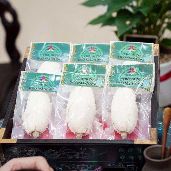 Trà Đinh ướp hoa sen trắng