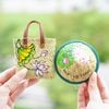 Móc Khóa Cỏ Bàng Thủ Công – Quà Lưu Niệm Huế