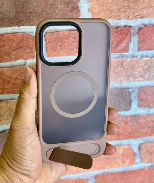 Ốp iPhone 16 Pro Max LIKGUS Valor Mag Lưng nhám