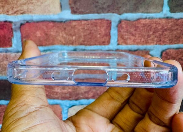 Ốp lưng iPhone 17 Air DFANS trong suốt