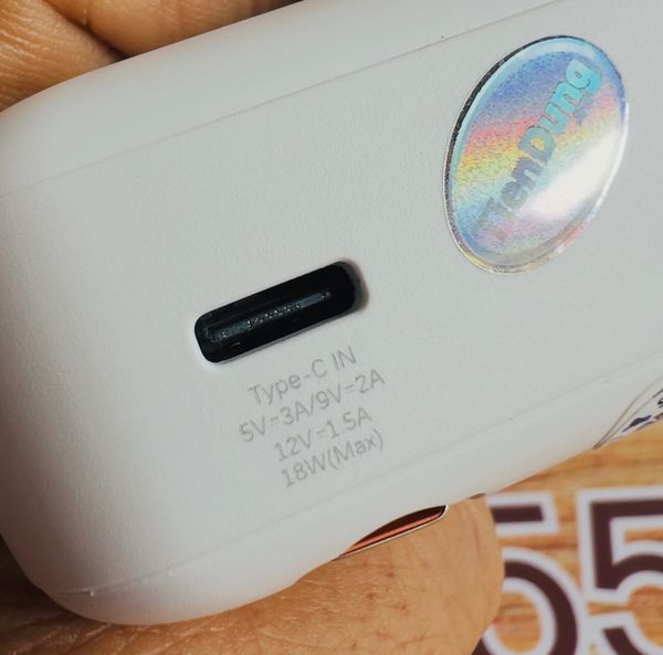 Pin dự phòng REMAX RPP-38 20000mAh Pinjur Series PD+QC - Trắng