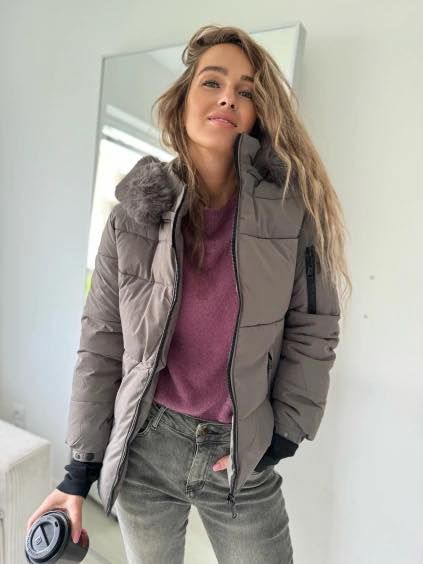  ZIMNÍ BUNDA (500KC 5KS) 