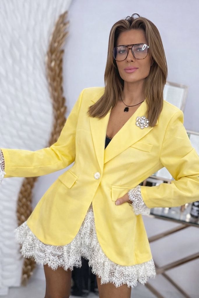 sako s krajkou a broží 350kc