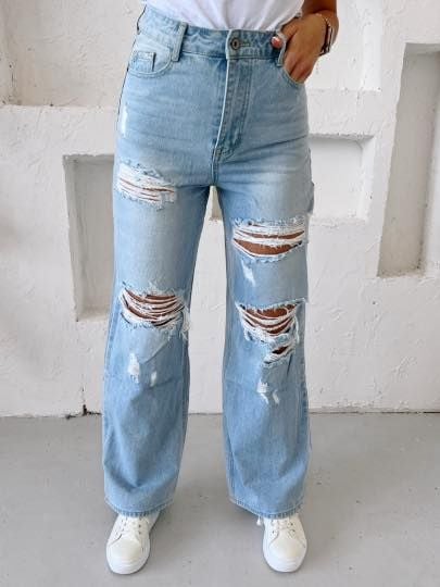 Široké dámské džíny s dírami 300kc 12ks