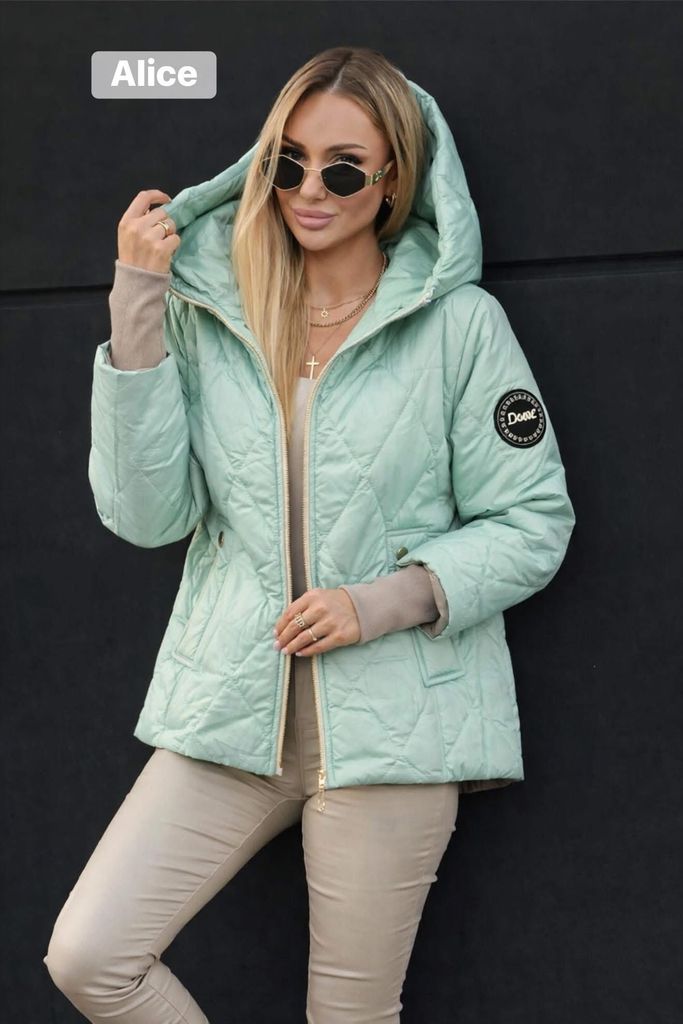 Lehounká jarní bundička s manžetami 460kc 5ks