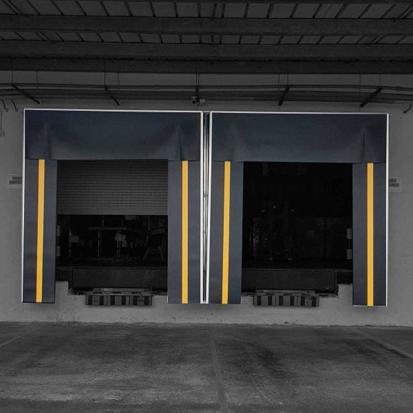 Dock bạt che là giải pháp kỹ thuật tối ưu để kiểm soát nhiệt độ và bảo vệ chuỗi cung ứng lạnh tại cá...