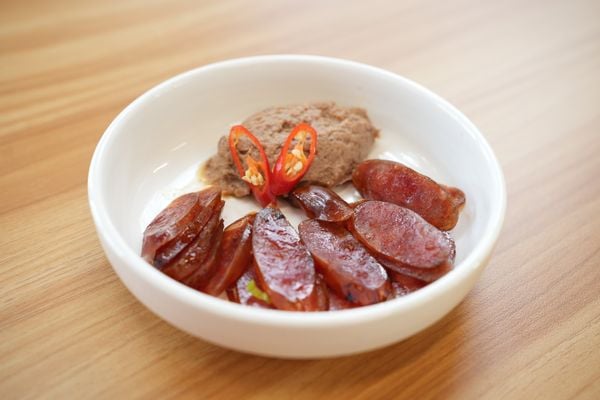 Xôi Pate Lạp Xưởng