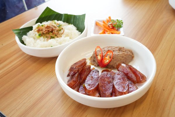 Xôi Pate Lạp Xưởng