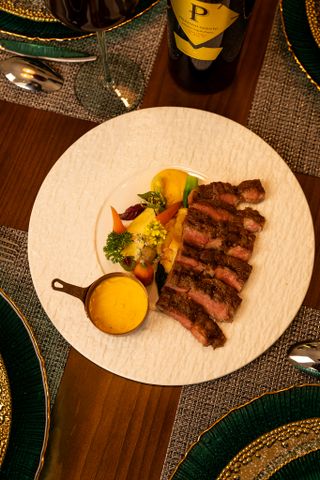 Bò Úc sốt phomai