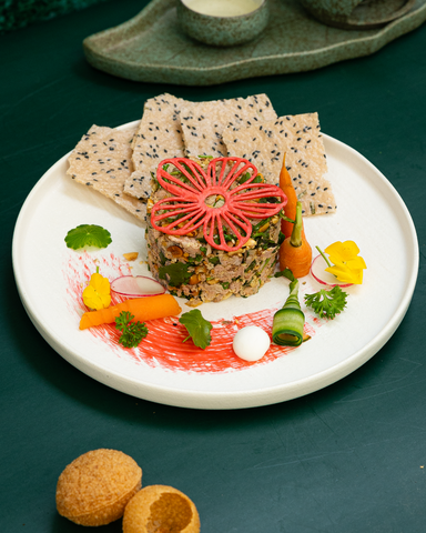 Gỏi vả bánh đa Kinh thành