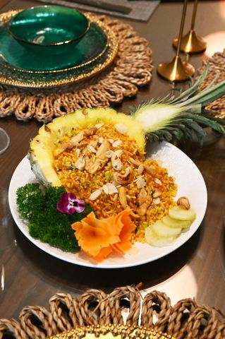 Cơm rang Thái vị gà