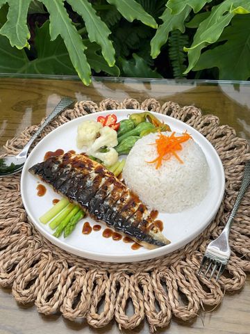 Cơm cá basa sốt teriyaki
