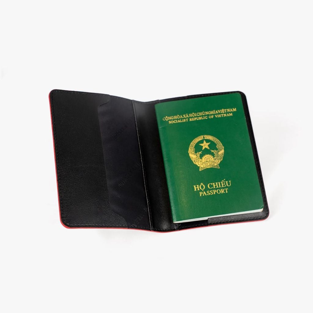 Bao đựng hộ chiếu da - Crafted for Champions - NPK-020