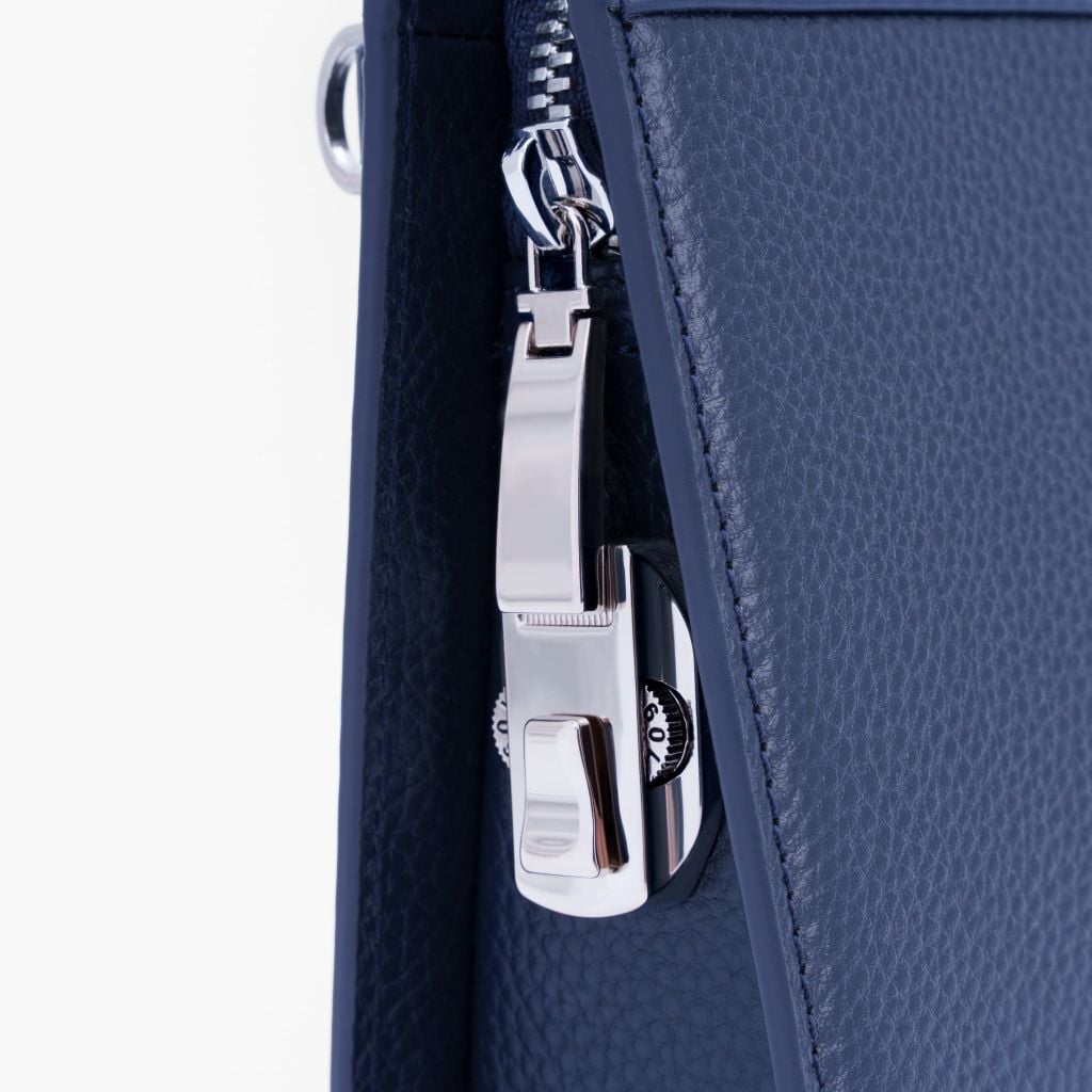 Túi cầm tay da nam dáng hộp hình thang khóa số bảo mật có công nghệ bảo mật RFID, clutch cầm tay da nam khóa kéo OOK - NVB-055R