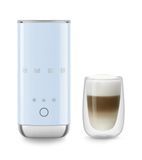  Máy tạo bọt sữa màu xanh dương pastel hiệu Smeg, Model MFF02PBEU 