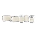  Máy vắt cam màu kem hiệu Smeg, Model CJF11CREU 