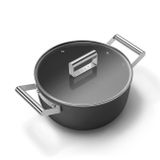  Nồi chống dính 24cm có nắp màu đen hiệu Smeg, Model CSF2412BLM 