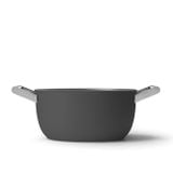  Nồi chống dính 24cm có nắp màu đen hiệu Smeg, Model CSF2412BLM 
