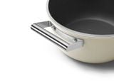  Nồi chống dính 24cm có nắp màu kem hiệu Smeg, Model CSF2412CRM 