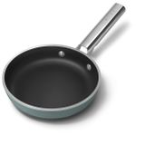  Chảo chống dính 20cm không nắp màu xanh ngọc hiệu Smeg, Model FPF2002EGM 