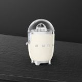  Máy vắt cam màu kem hiệu Smeg, Model CJF11CREU 