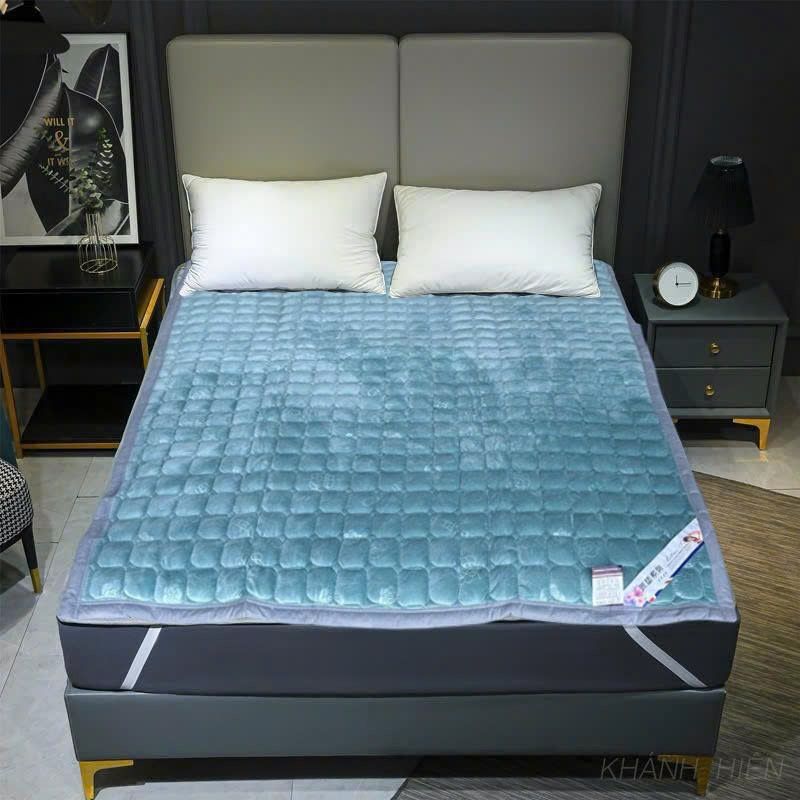 Thảm Nhung Trải sàn, trải giường đa năng sẵn kho 2 kích thước M6, M8 ( Khách lựa chọn mầu sắc inbox cho Shop nhé )