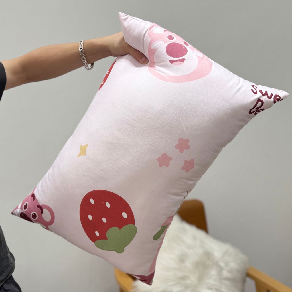 Ruột Gối Bông Đậu Cotton Đũi của nhà MARK HOME size 48*74cm Strawberry Bear