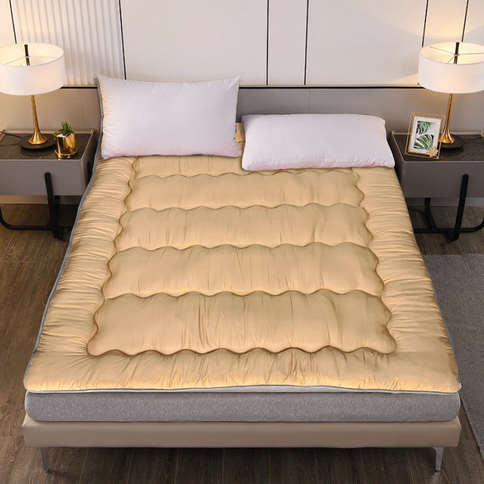 Topper văn phòng đa năng mặt lót có nhám chống trượt, và đai thun góc để cố định trên mặt nệm
