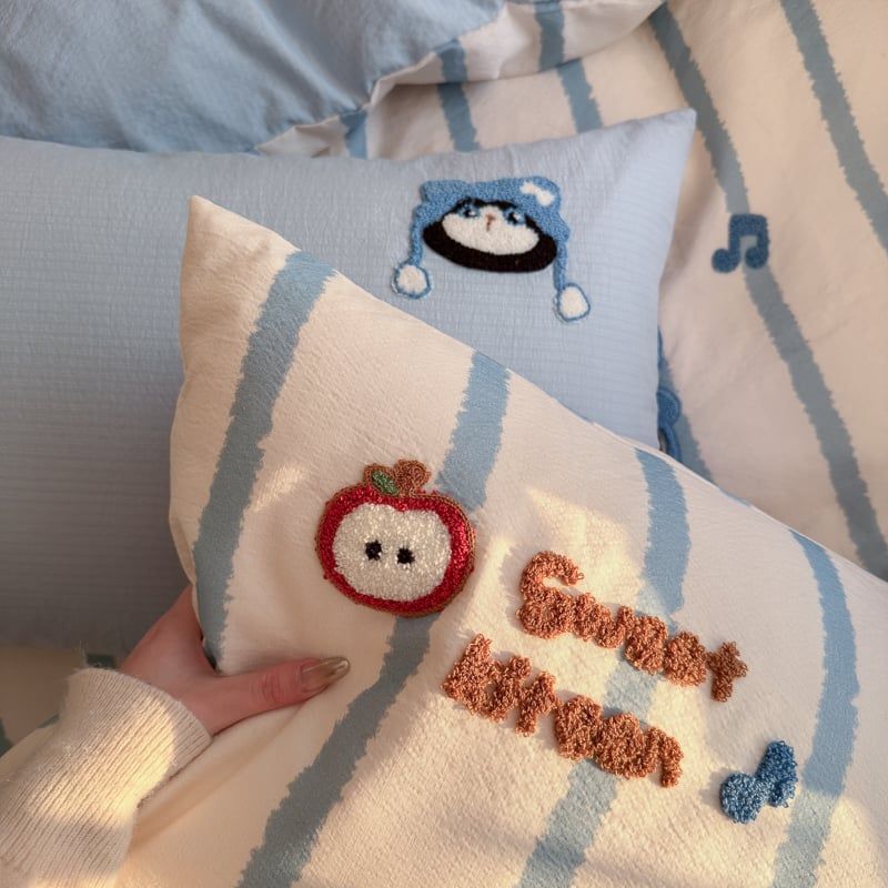 4pcs Cotton Linen Bedding Cover Set Fluffy Embroidery | ID : CLINEN4PCSFLUFFYEID01