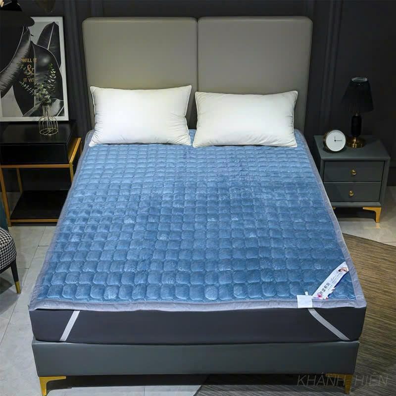 Thảm Nhung Trải sàn, trải giường đa năng sẵn kho 2 kích thước M6, M8 ( Khách lựa chọn mầu sắc inbox cho Shop nhé )