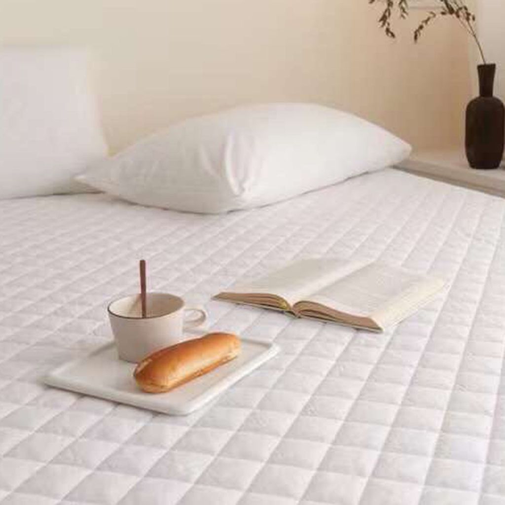 Bảo vệ Nệm CG Christopher Guy | Standard chun cố định 4 góc | CG For Bed (không chống thấm)