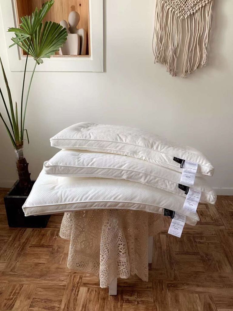 RUỘT GỐI MATXA LÔNG VŨ THẤP SIZE 48*74CM