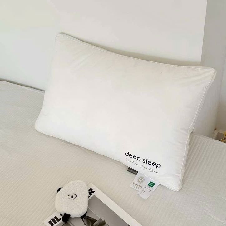 RUỘT GỐI LÔNG VŨ NHÂN TẠO DEEPSLEEP NEW DEGIN SIZE 48*74CM