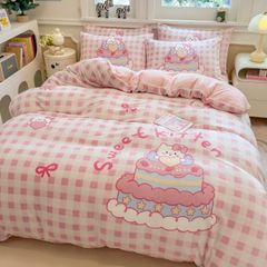 Set 4 Món Nỉ Nhung 200gr hình in 3D Hello Kitty Sweet Cake