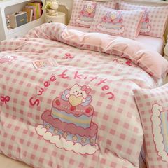 Set 4 Món Nỉ Nhung 200gr hình in 3D Hello Kitty Sweet Cake