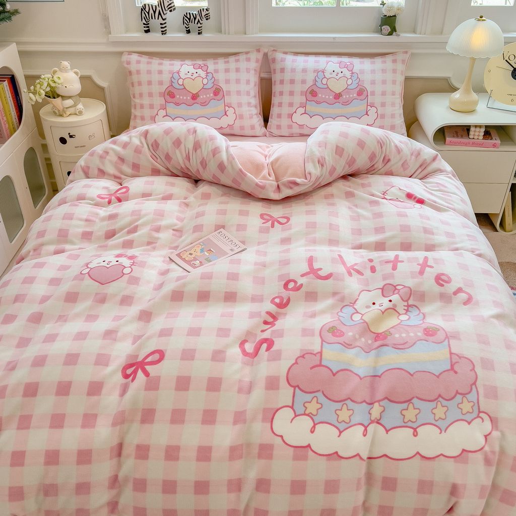 Set 4 Món Nỉ Nhung 200gr hình in 3D Hello Kitty Sweet Cake