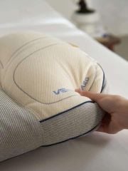 RUỘT GỐI CÔNG THÁI HỌC BẢO VỆ CỔ CHỐNG MỎI VAI GÁY V6 SIZE 48*74CM